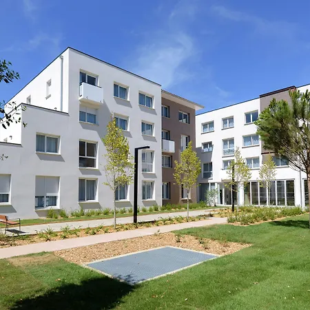 Sweetly Alexandrin Aparthotel
