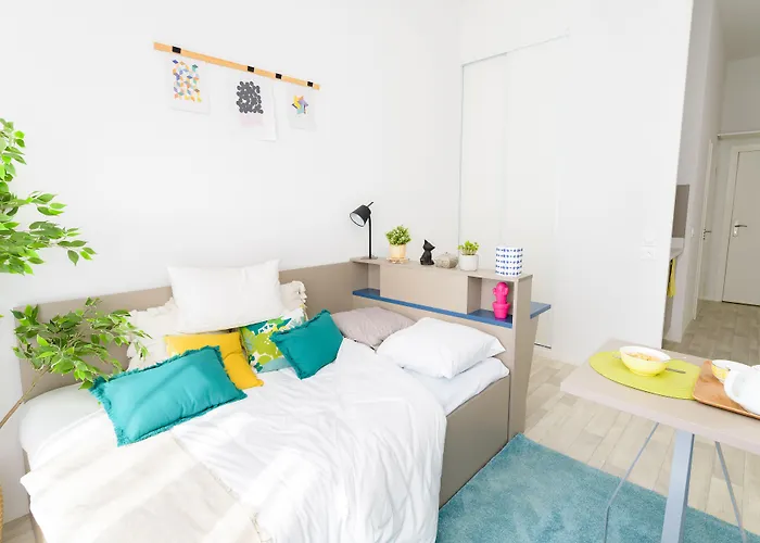 Sweetly Alexandrin 3*